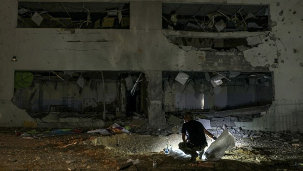 Szkoła zniszczona w wyniku ostrzału Iranu