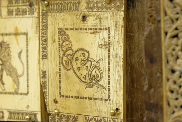 Tron świętego Piotra można zobaczyć w Watykanie