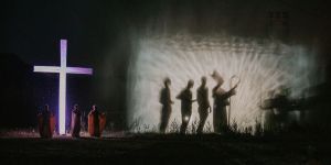 „Orzeł i Krzyż”. Imponujące widowisko najpierw nagrodzone, a teraz zagrożone [zdjęcia]