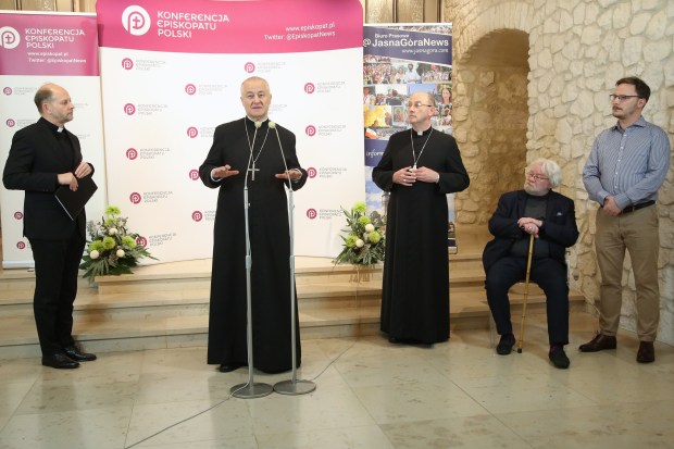 Briefing po spotkaniu osób skrzywdzonych z biskupami