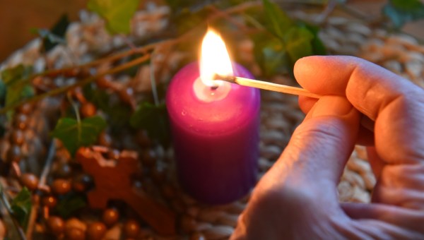 advent wreath and candle