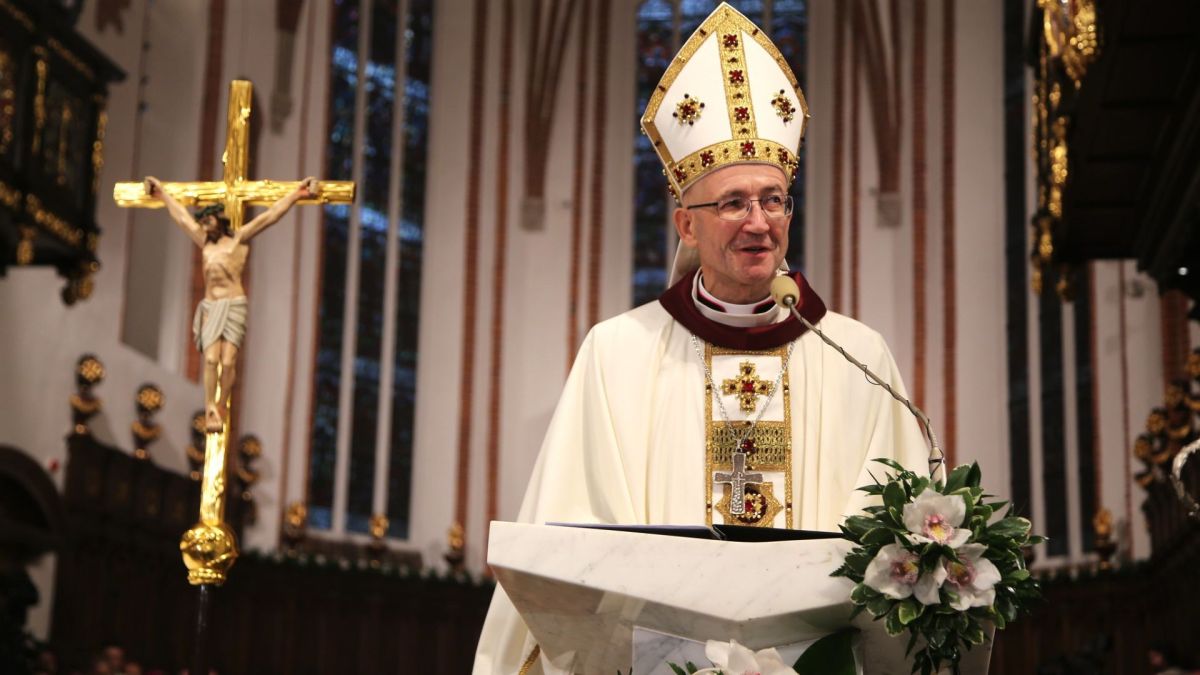 Abp Adrian Galbas: Kościół a polityka