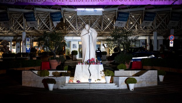 ITALY-VATICAN-POPE-HEALTH-GEMELLI-HOSPITAL