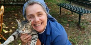 Z policji do klasztoru. Poznajcie niesamowitą siostrę Toskę Ferrante