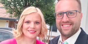 Śpiewają razem i razem wychowują. Muzyka, dzieci i życie bez telewizora