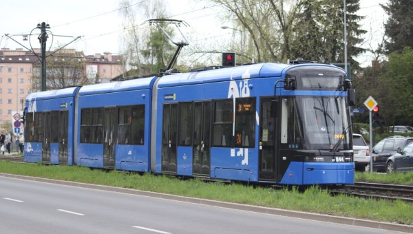 Corner Item Image - „Nie zawahała się ani chwili”. Motornicza z Krakowa uratowała życie noworodka