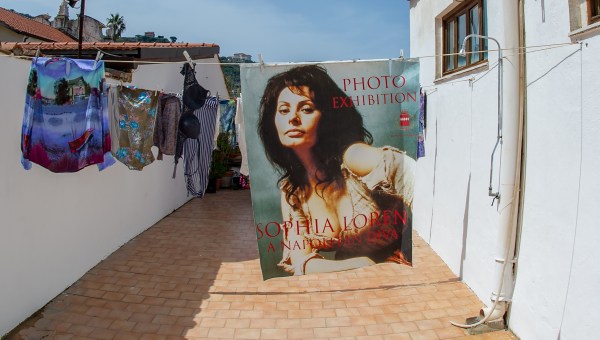 Corner Item Image - Sophia Loren: 90 lat życia, które przypomina film. Z wiarą w tle
