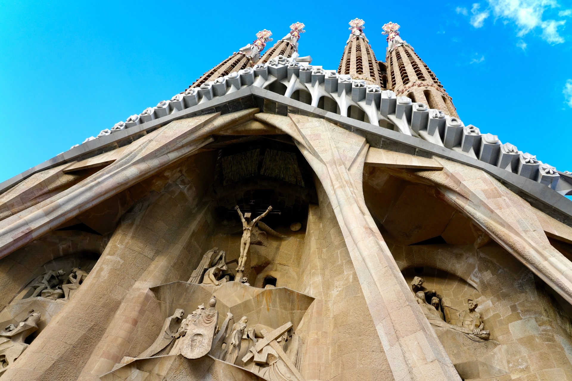 Antoni Gaudi, twórca Sagrada Familia i jego proces beatyfikacyjny