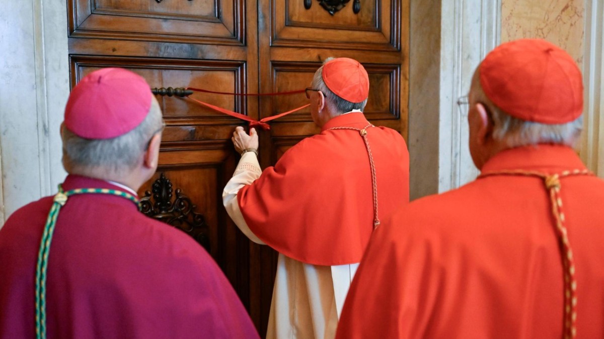 2025.04.21-Sigilli-Palazzo-Apostolico-2.jpeg