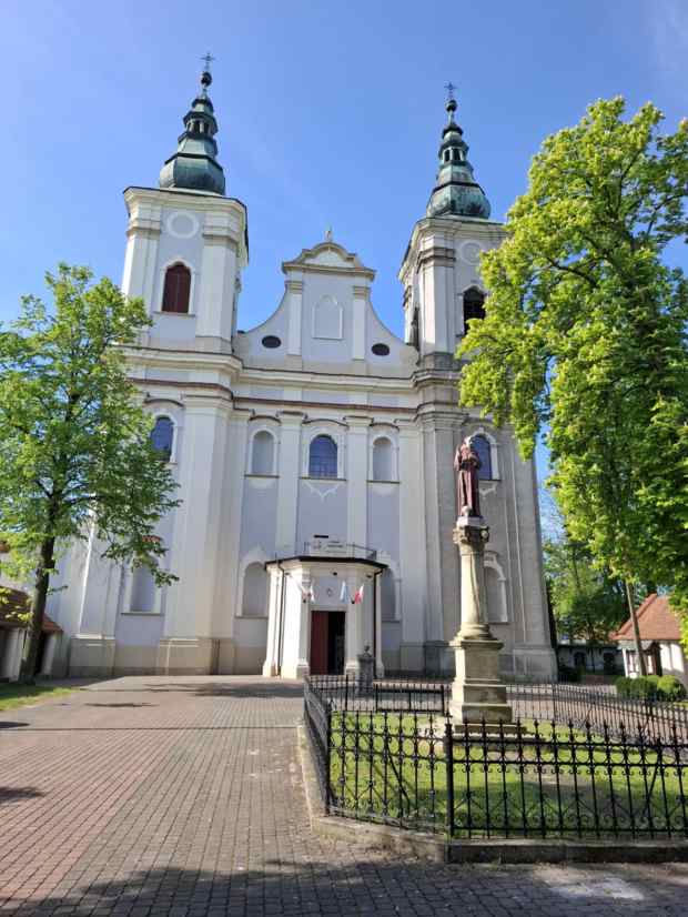Sanktuarium w Paradyżu i obraz Jezusa Cierniem Ukoronowanego