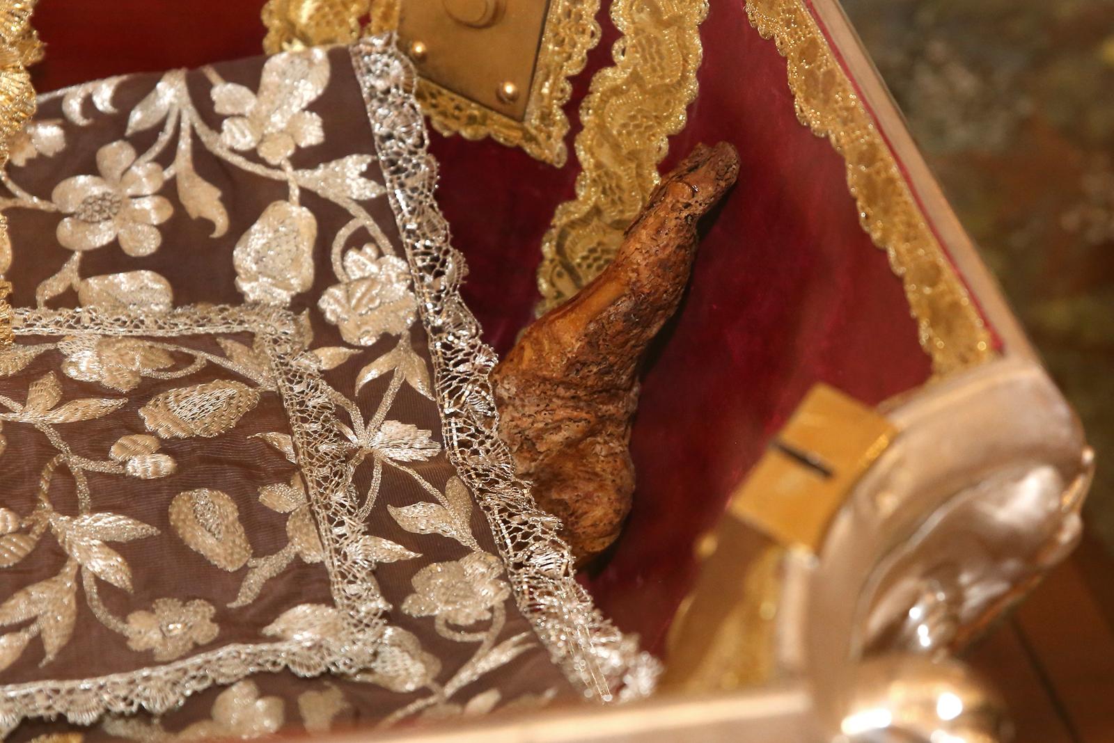 Body of Saint Teresa of Jesus in the Basilica of the Annunciation
