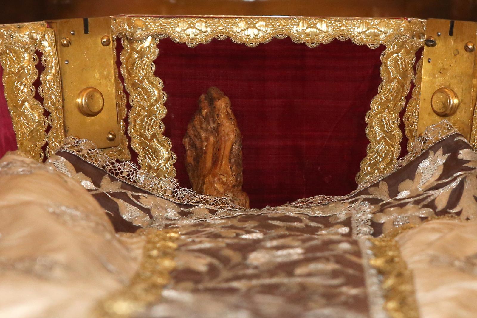 Body of Saint Teresa of Jesus in the Basilica of the Annunciation