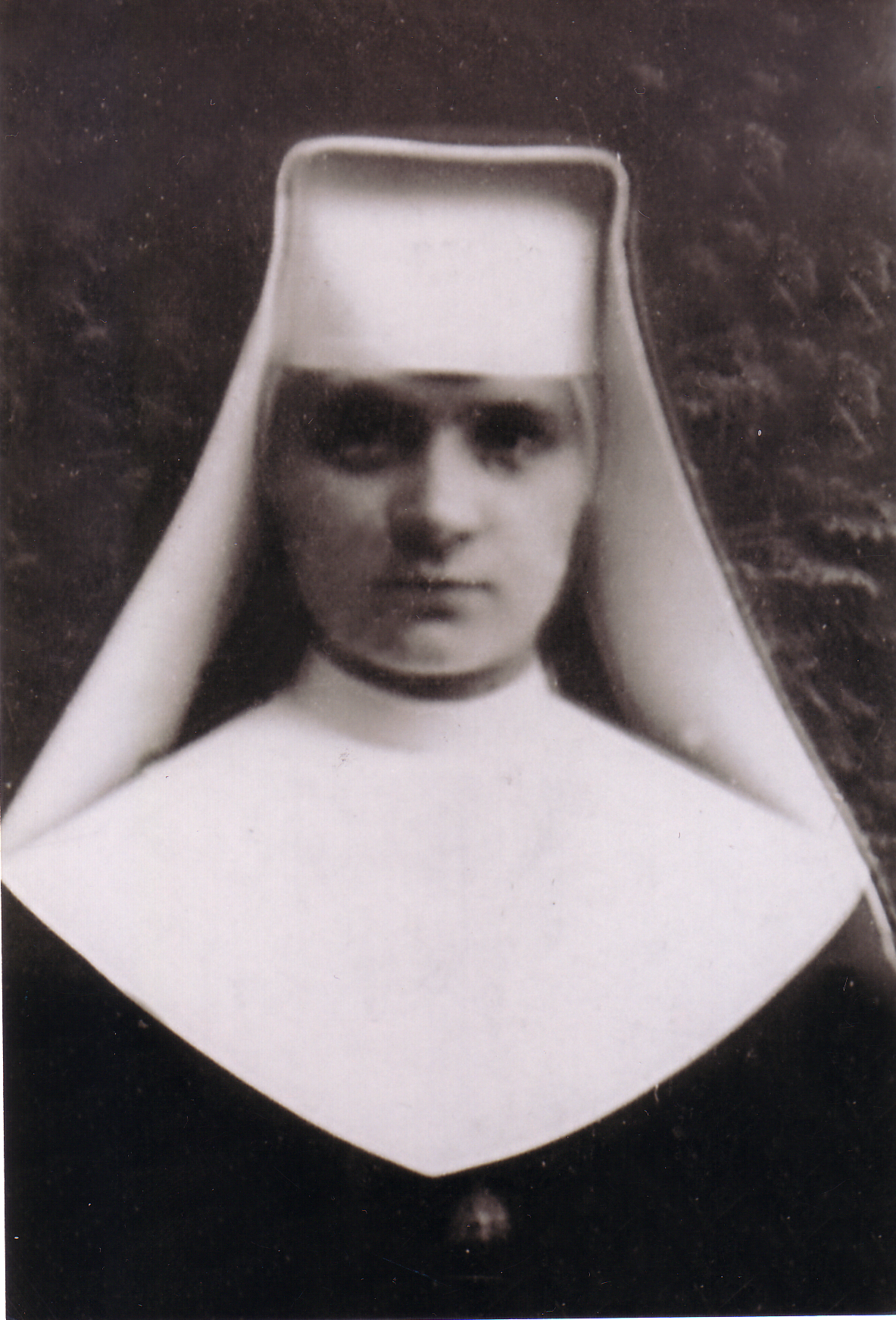 {"rendered":"Jak zosta\u0107 \u015bwi\u0119t\u0105 w nieludzkich warunkach? Poznaj historie b\u0142ogos\u0142awionych si\u00f3str katarzynek [zdj\u0119cia] cz. 2"}