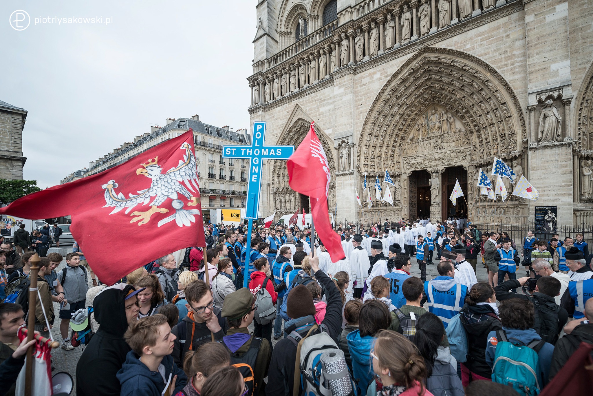 {"rendered":"Pielgrzymka Pary\u017c – Chartres w obiektywie Piotra \u0141ysakowskiego [galeria]"}