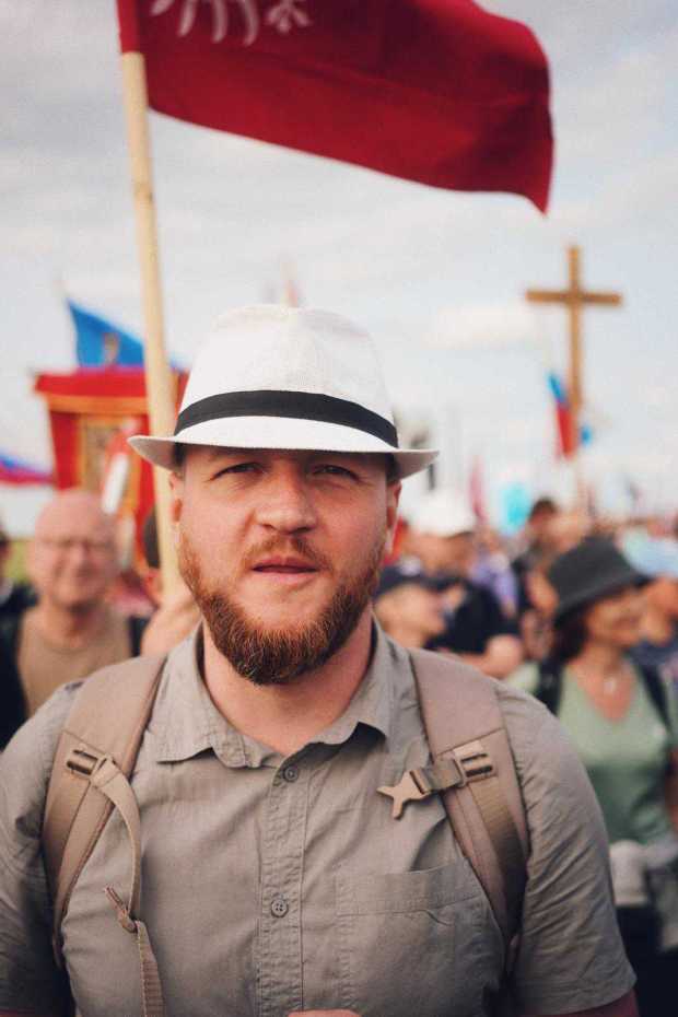 {"rendered":"Polacy na szlaku pielgrzymki do Chartres"}