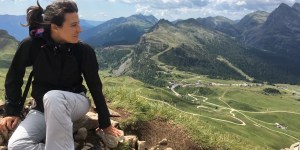 Valentina, przyjaciółka z dzieciństwa Chiary Corbelli, opowiada Aletei historie o ich młodości