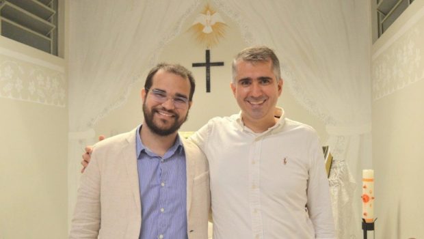 Eduardo Faria e padrinho de crisma