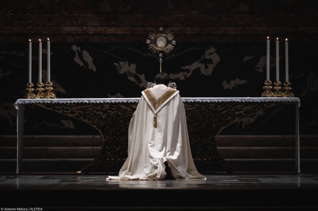 eucharistic-adoration-penitential-liturgy-jubilee-digital-missionaries -catholic-influencers