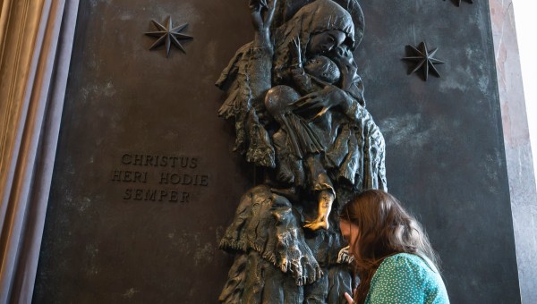 french-pilgrims-holy-door-st.-john-lateran-jubilee-youth-rome-2025