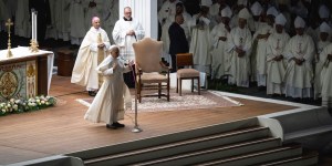Papież pojawił się na rozpoczęcie Jubileuszu. Młodzi oszaleli! [ZDJĘCIA]