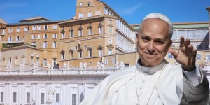 Papież Leon wraca do Pałacu Apostolskiego. Znasz jego historię?