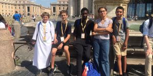 „Nieziemski moment”: radość młodych ministrantów z Francji podczas spotkania z Leonem XIV