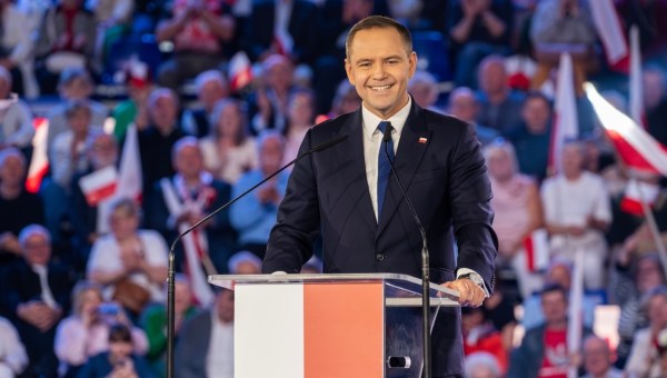 Corner Item Image - „Tak mi dopomóż Bóg”: Nowy prezydent rozpoczyna kadencję od modlitwy za ojczyznę
