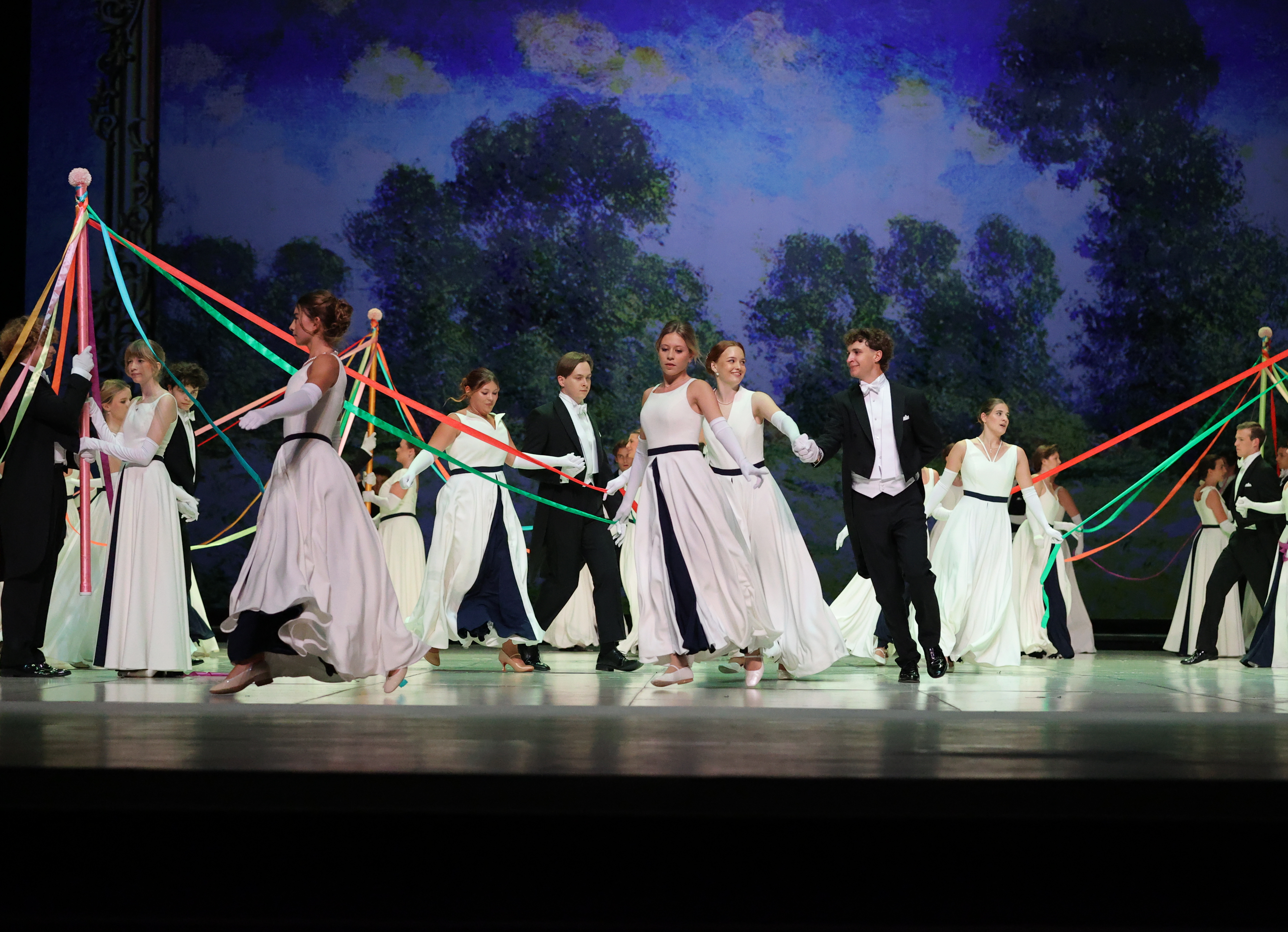 {"rendered":"Bal Debiutant\u00f3w #1"}