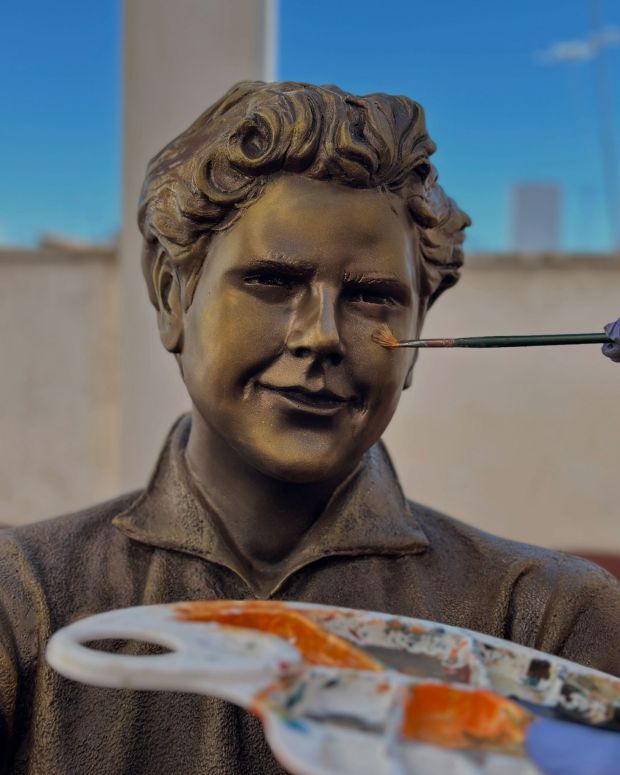 carlo acutis escultura en españa sebastian-Sanchez