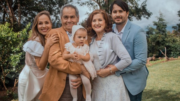 rodzinne zdjęcie pamiątka Chrztu