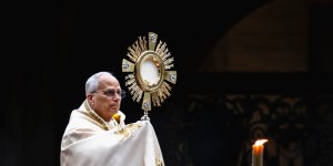 Leon XIV: papież, który się modli i uczy modlitwy