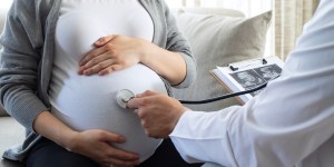 ONZ za całkowitym zakazem. „Żeruje na kobietach”