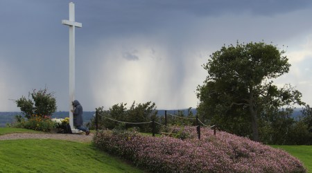 Co jest nie tak z objawieniami w Dozulé?