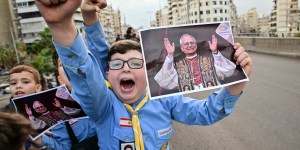 Konie, tańce, spektakle… Libańczycy świętują wizytę Leona XIV w strugach deszczu [reportaż]