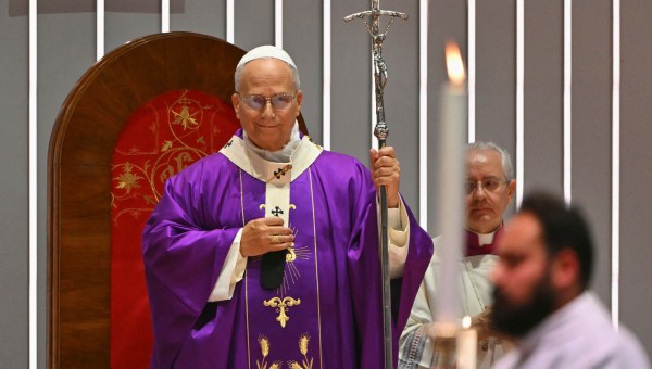 Corner Item Image - „Fala wzruszenia w Stambule”. Papieska Msza Święta porusza katolików Turcji [reportaż]