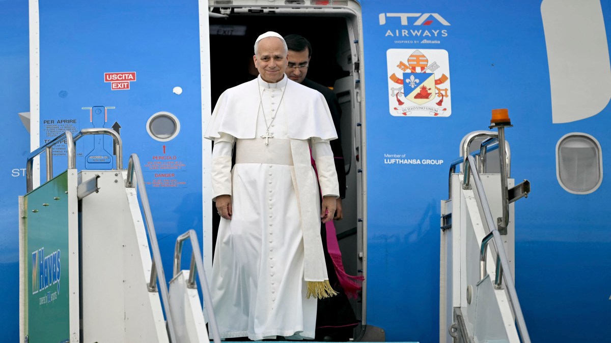 pope-leo-xiv-plane-turkey-lebanon
