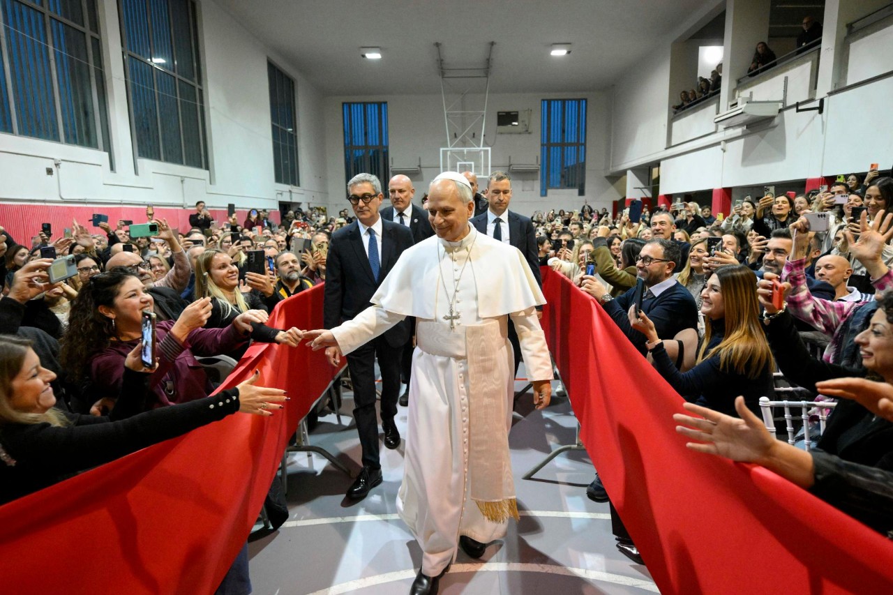 {"rendered":"[GALERIA] Papie\u017c na koncercie kol\u0119d w szkole im. Paw\u0142a VI"}