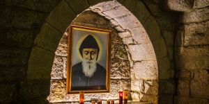 Św. Szarbel wszedł w nowy rok z przytupem. Odnotowano dwa cuda za jego wstawiennictwem