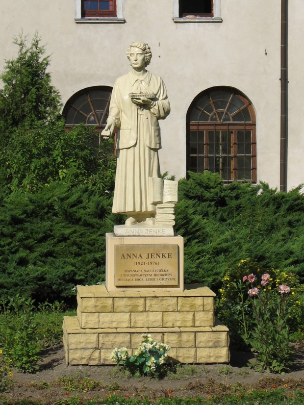 Pomnik Anny Jenke w Jarosławiu