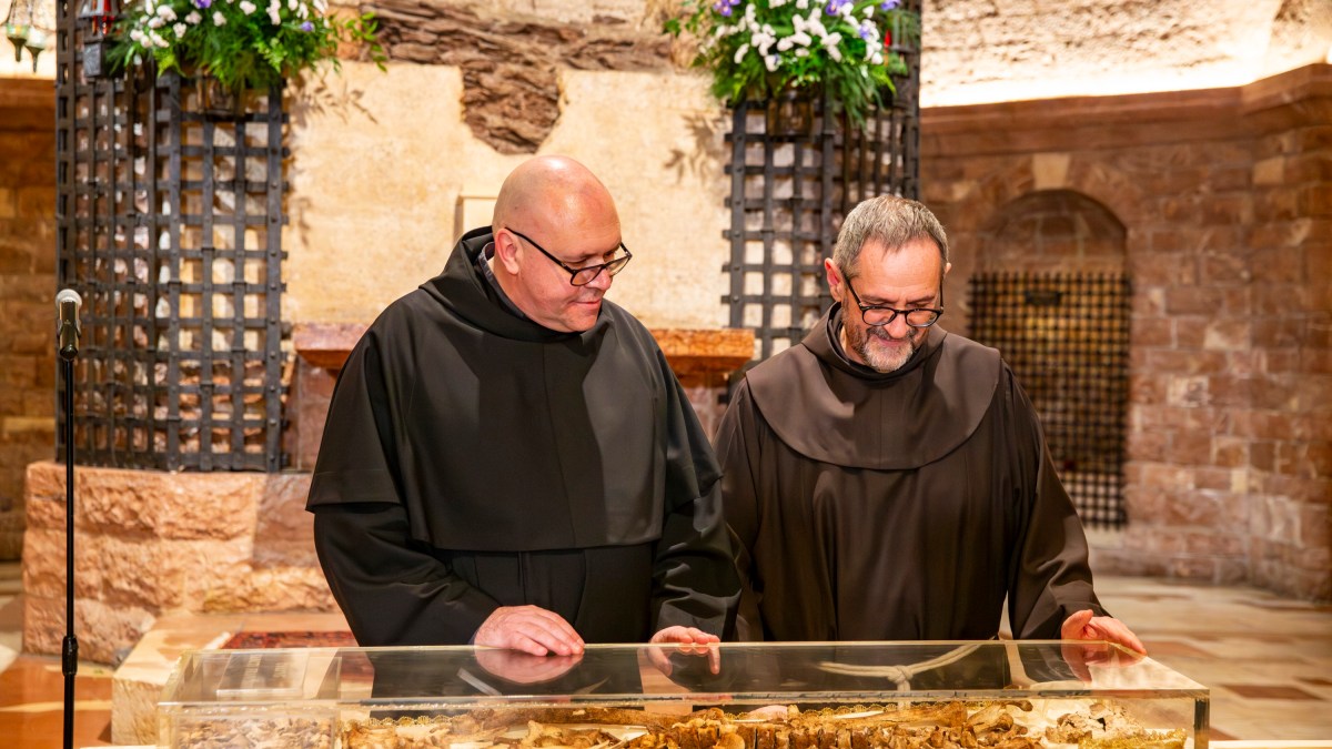 assisi-st-francis-relics-public-veneration-2026