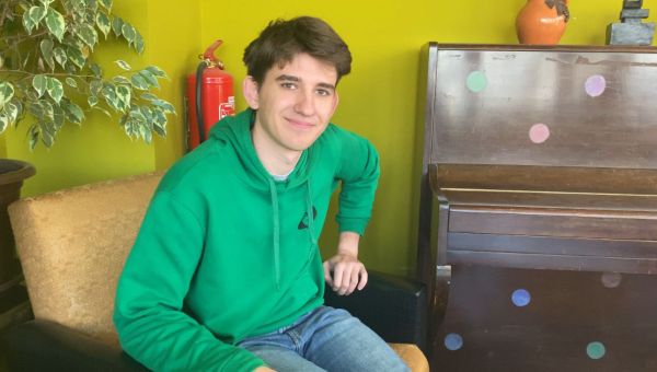 Corner Item Image - Jąka się, a mimo to świadczy z odwagą. „Nie zapominam, co Bóg dla mnie uczynił”