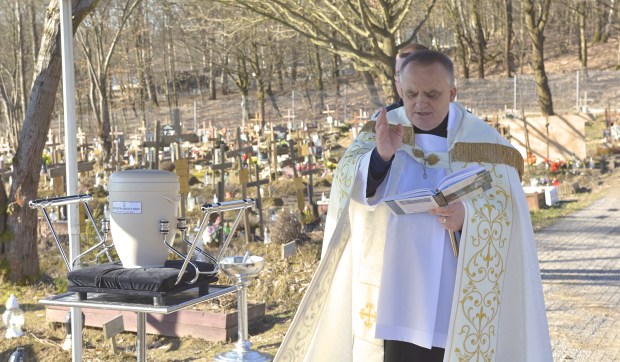 Corner Hero Image - Kraków pożegnał 43 martwo urodzone dzieci