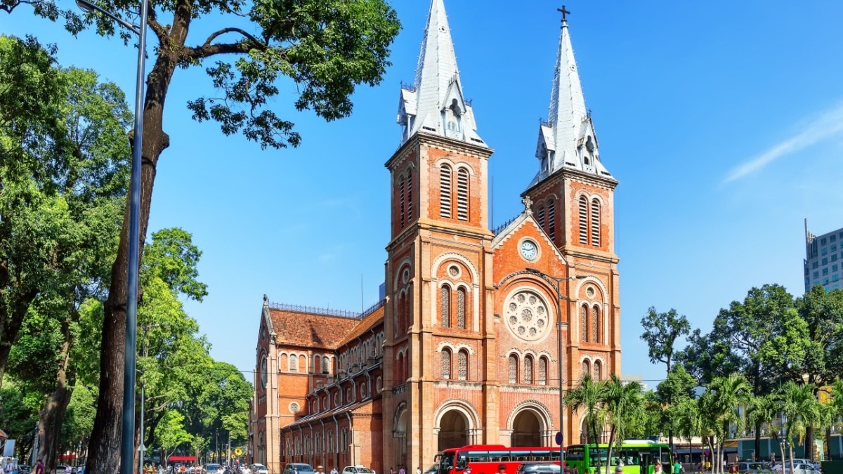 cathedrale-saigon.jpg