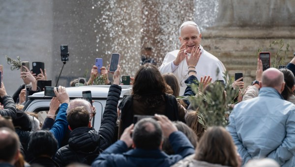 Corner Item Image - Papież Leon XIV: Jan Paweł II ożywił apostolat świeckich