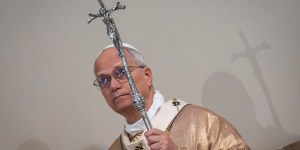Papież Leon: Chrzest leży u podstaw misji wyświęconych szafarzy i wiernych świeckich