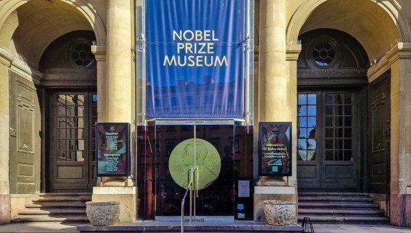 Corner Item Image - Noblista chce… zostać Polakiem!