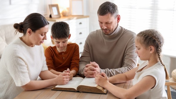 Corner Item Image - Rodzina to mały Kościół. A czy może być Kościół bez wspólnej modlitwy?