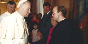 Dostał jeden dzień na decyzję o wyjeździe do Ziemi Świętej. Zaryzykował wszystko – i nie żałuje. [wywiad]