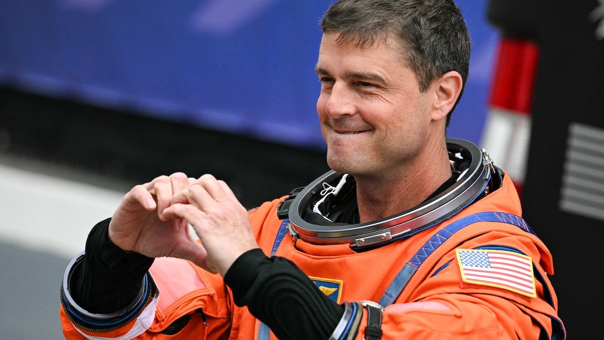 astronaut.jpg