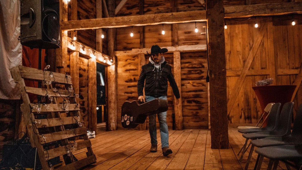 bradley-banning-country-musician.jpg